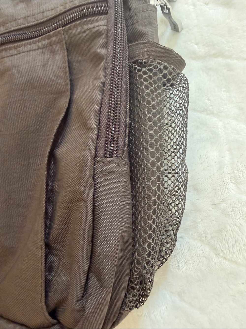 Baggallini sling crossbody travel bag - Picture 7 of 14